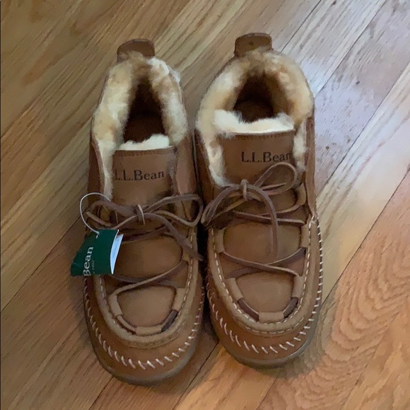 women's wicked good lodge chukkas